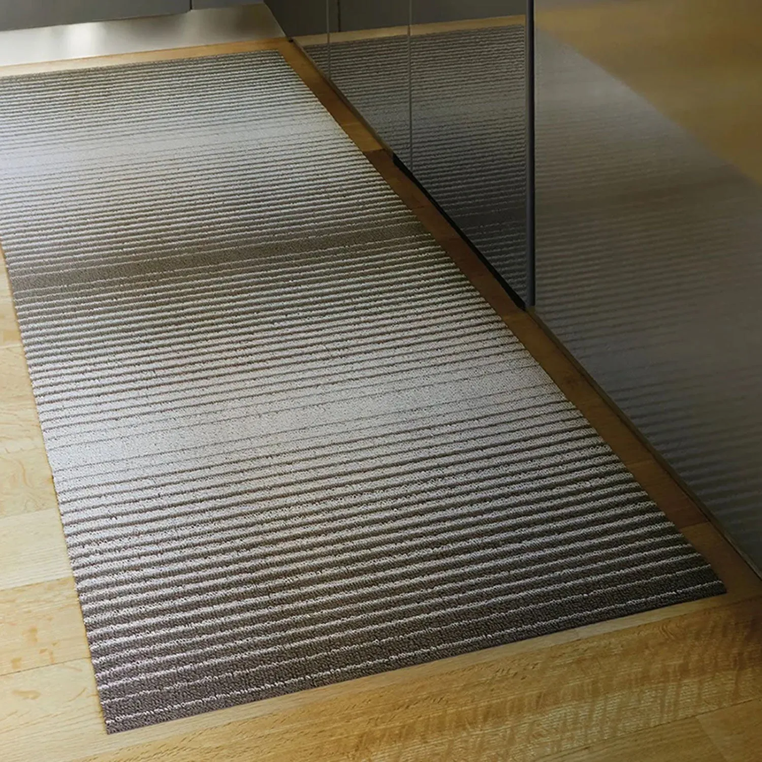 chilewich | runner mat 61x183cm (24x72") | domino oak